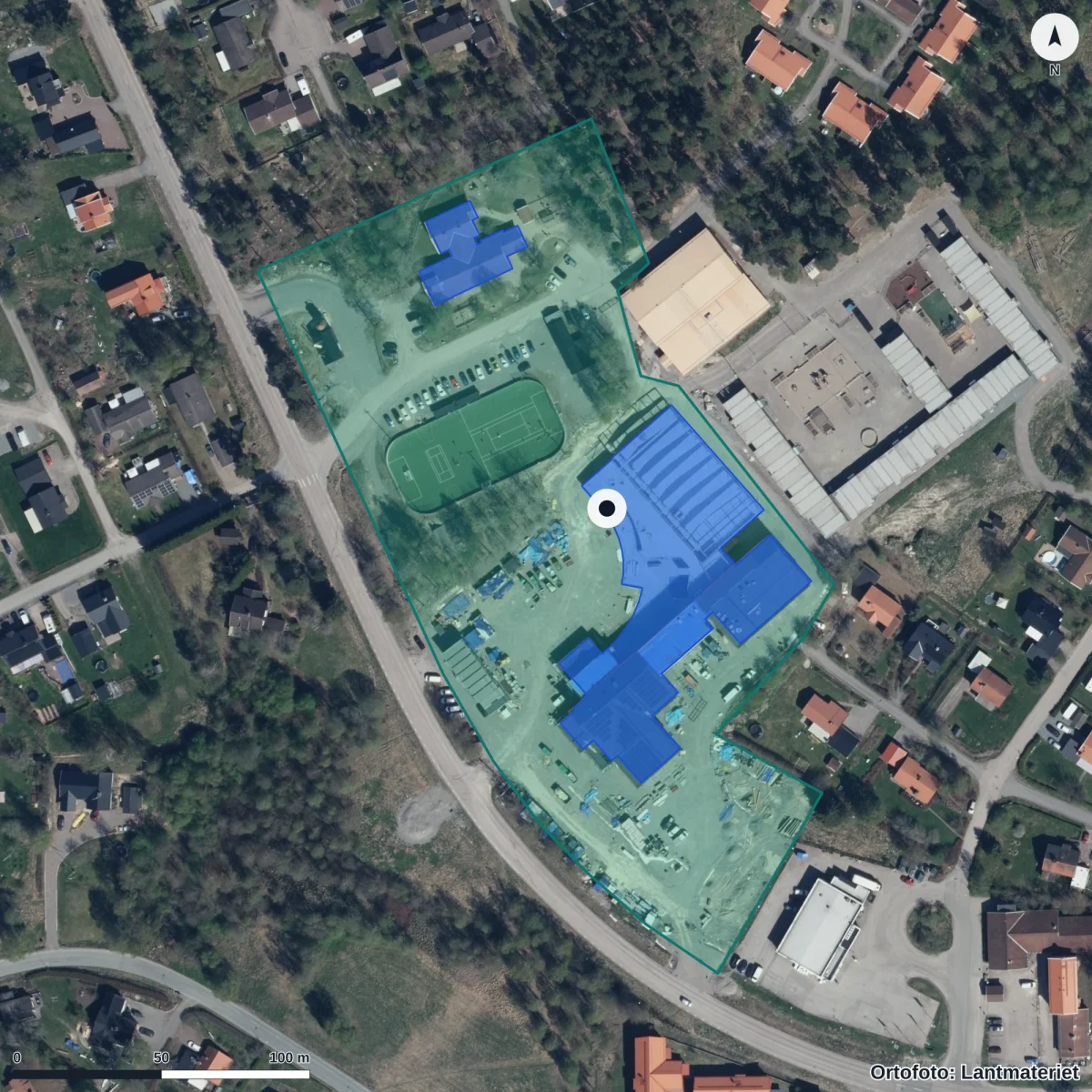 Flygbild över Förskolan Träflaskan, ortofoto från Lantmäteriet