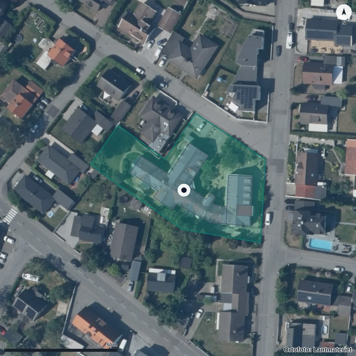 Flygbild över Bellisgårdens Förskola, ortofoto från Lantmäteriet