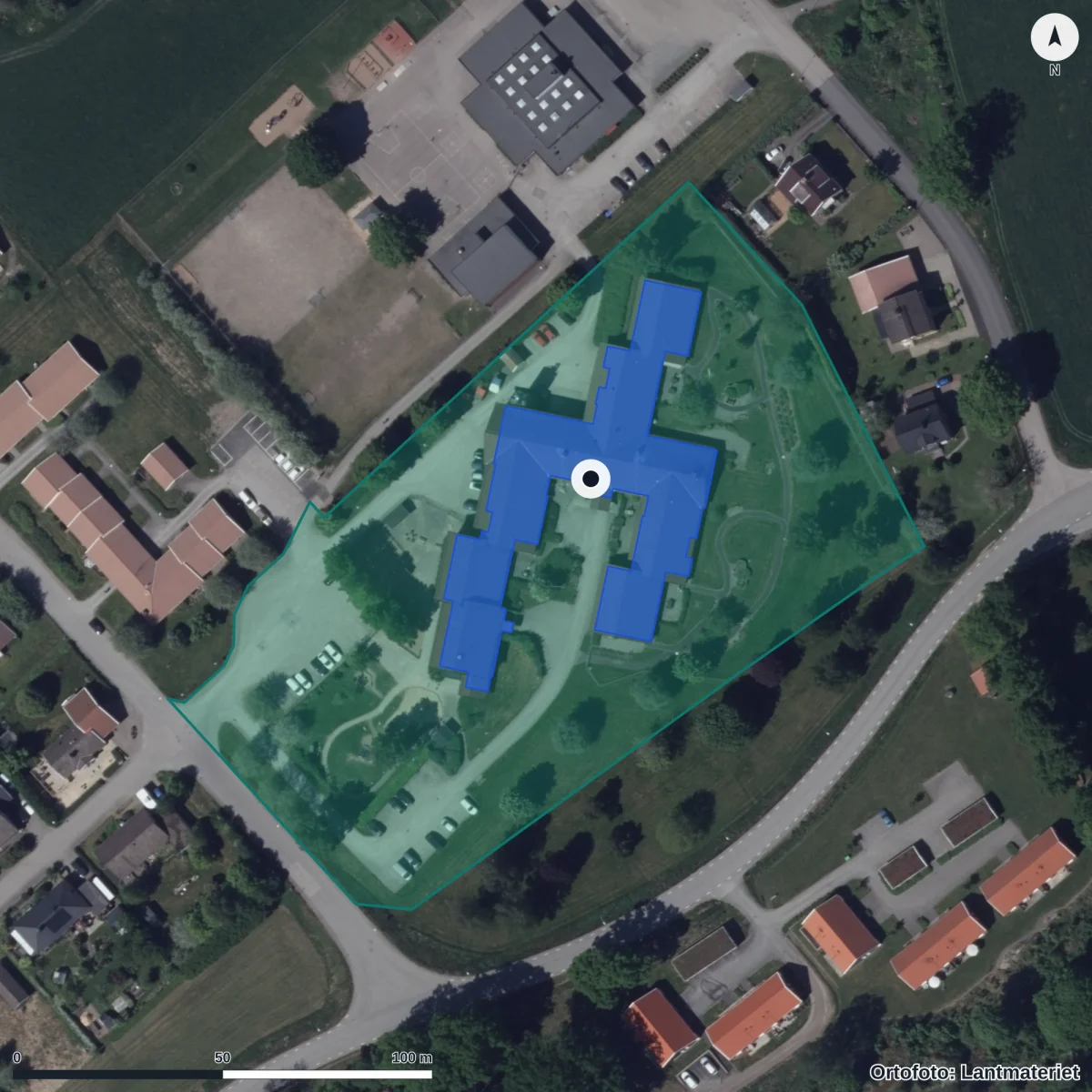 Flygbild över Kung Karls Förskola, ortofoto från Lantmäteriet