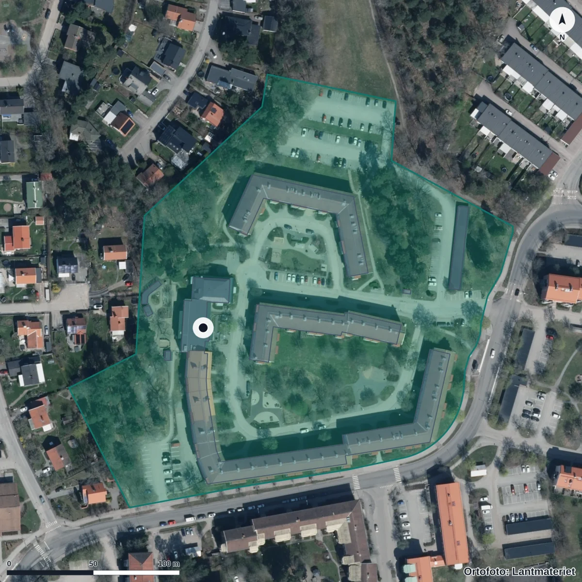 Flygbild över Bellmansgårdens Förskola, ortofoto från Lantmäteriet