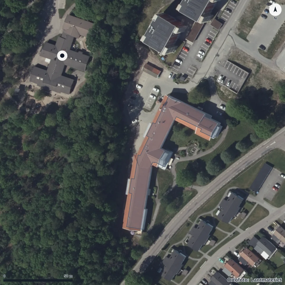 Flygbild över Tyfter Förskola, ortofoto från Lantmäteriet