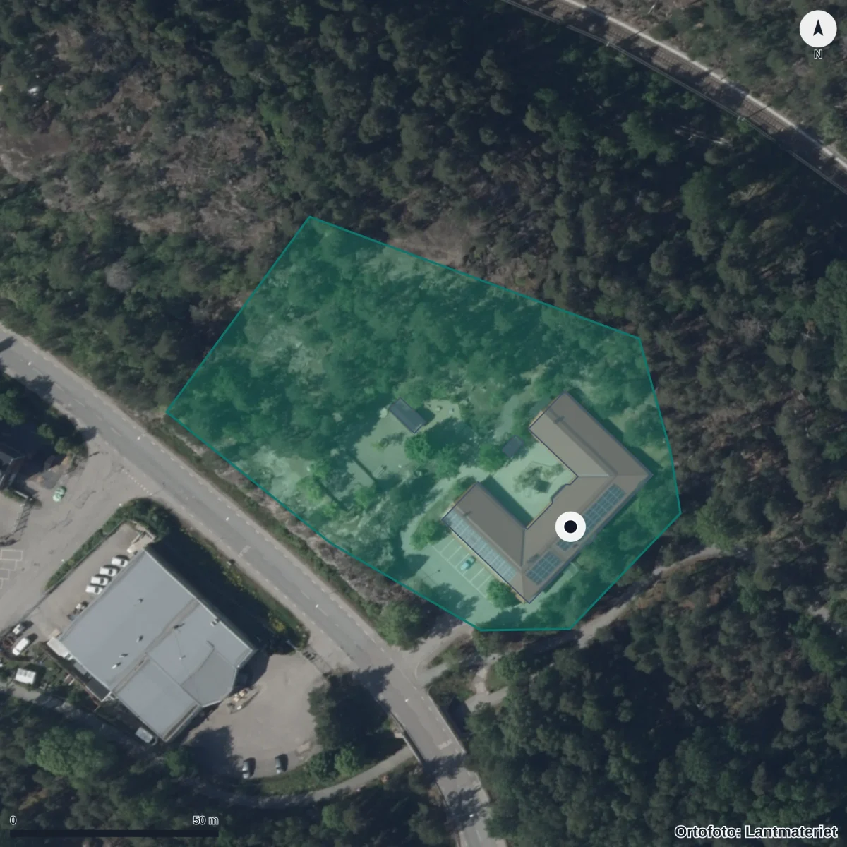 Flygbild över Gläntans Förskola, ortofoto från Lantmäteriet