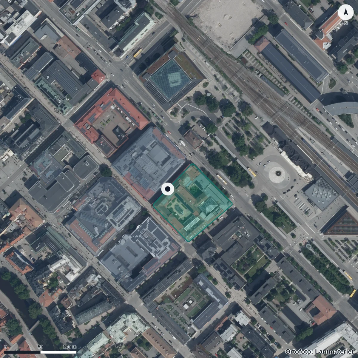 Flygbild över Tulpanens Förskola ,fristående,, ortofoto från Lantmäteriet