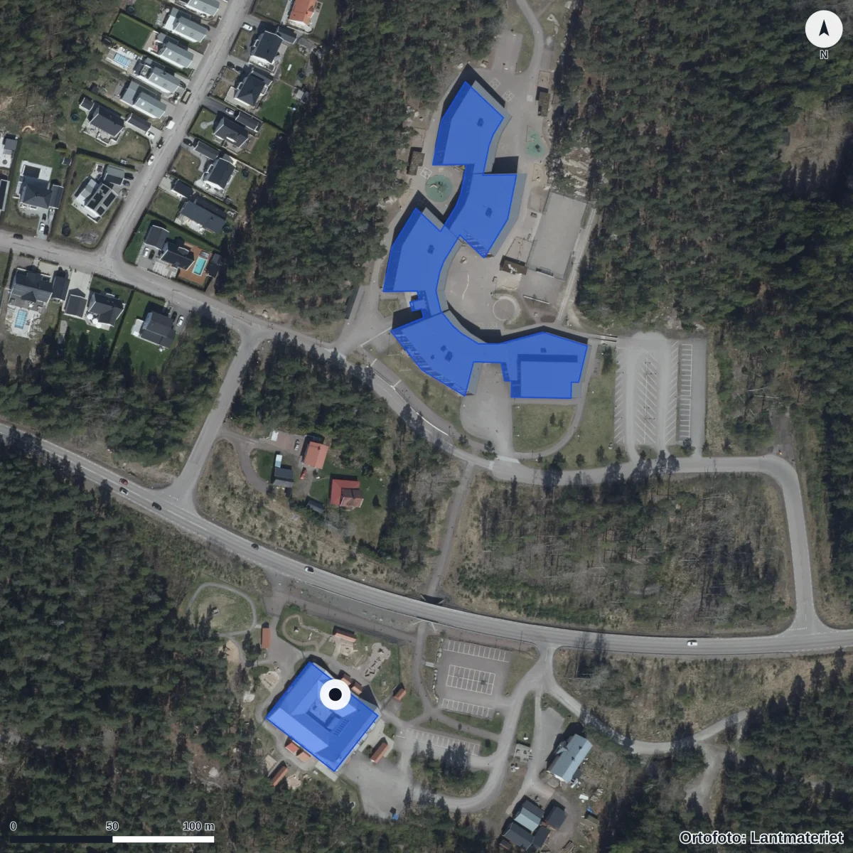 Flygbild över Bärstads Förskola, ortofoto från Lantmäteriet