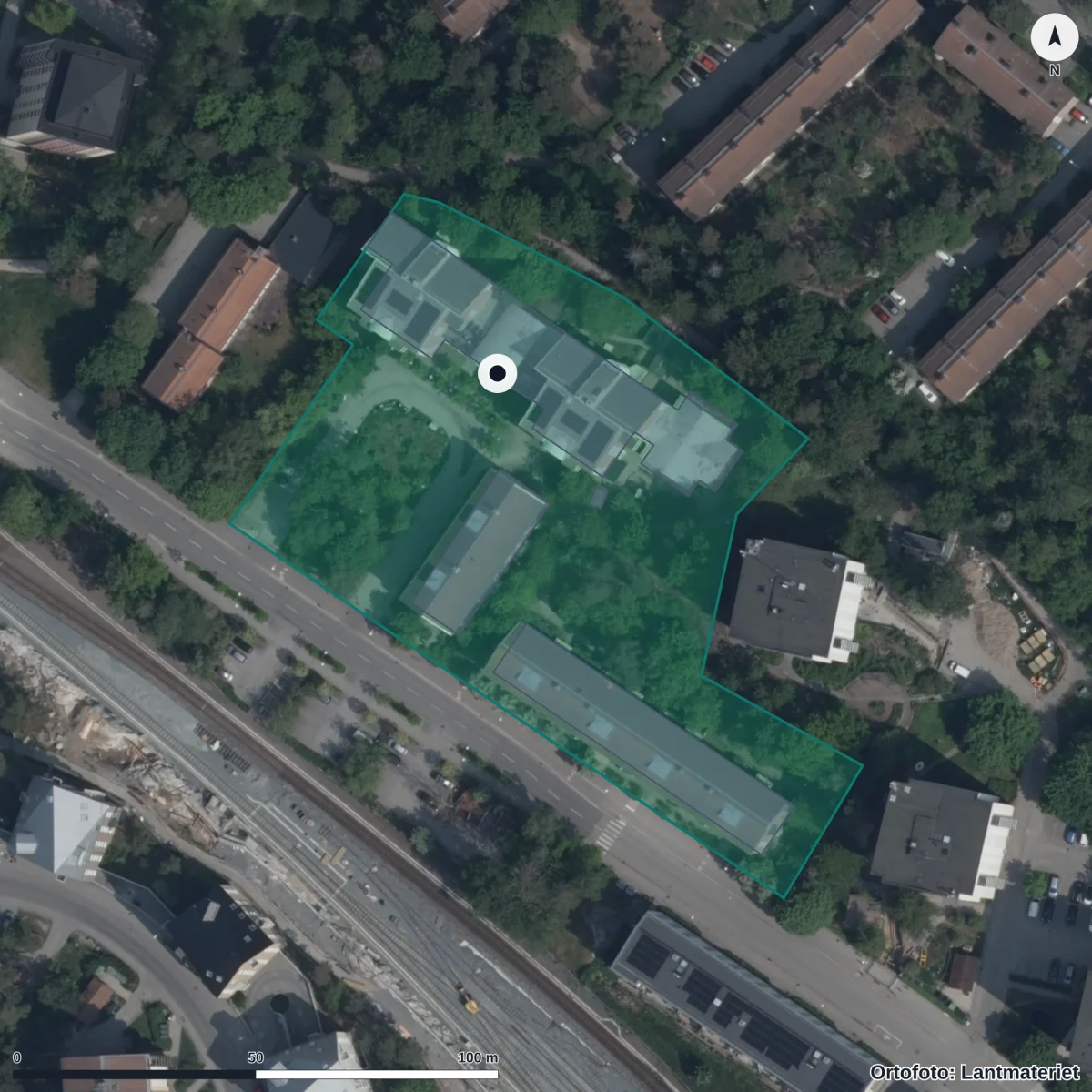 Flygbild över Förskolan Kryddgården, ortofoto från Lantmäteriet