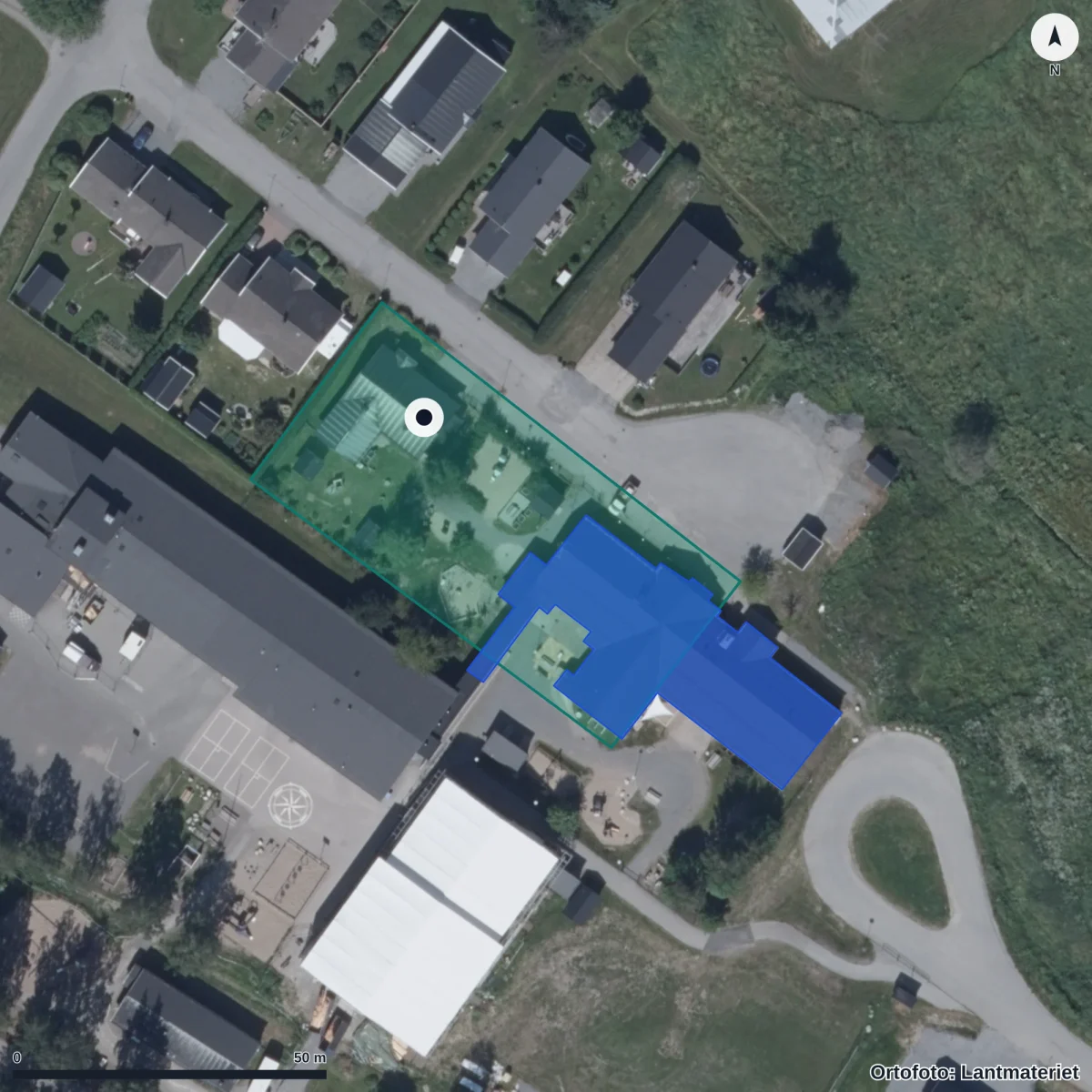 Flygbild över Persöns Förskola, ortofoto från Lantmäteriet