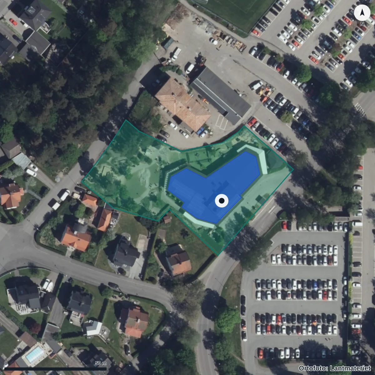 Flygbild över Östermalmsgårdens Förskola, ortofoto från Lantmäteriet
