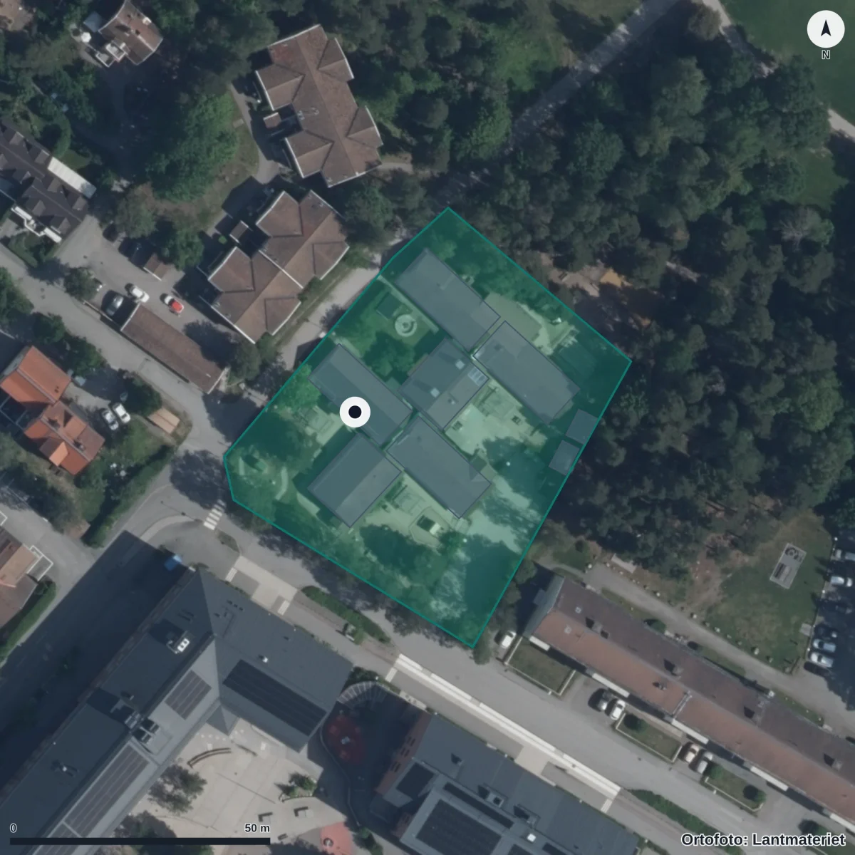 Flygbild över Tallholma Förskola, ortofoto från Lantmäteriet