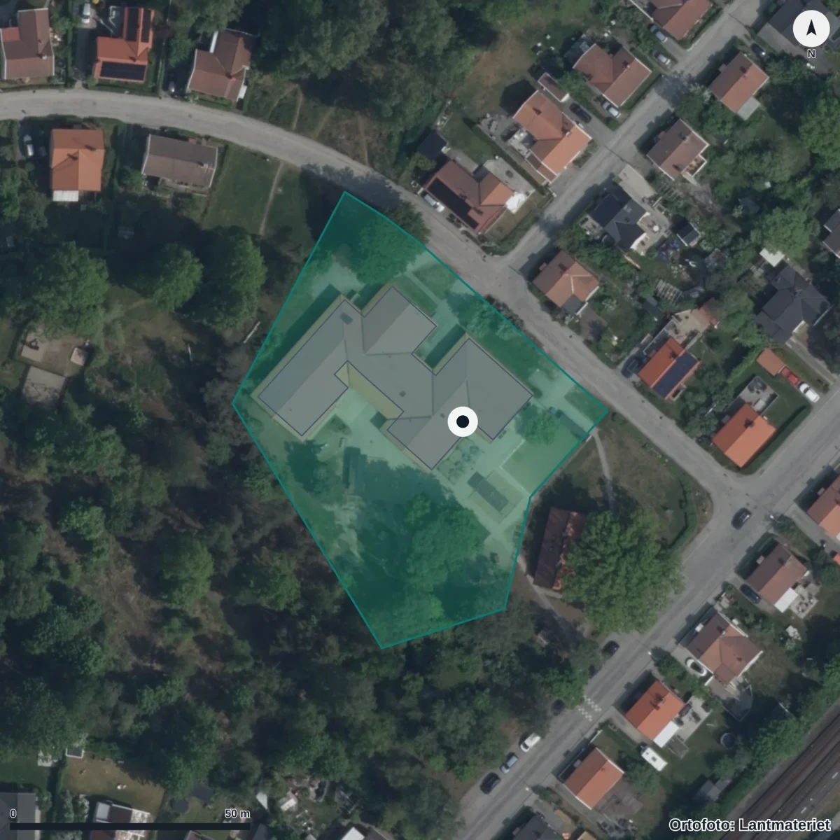 Flygbild över Förskolan Morkullan, ortofoto från Lantmäteriet