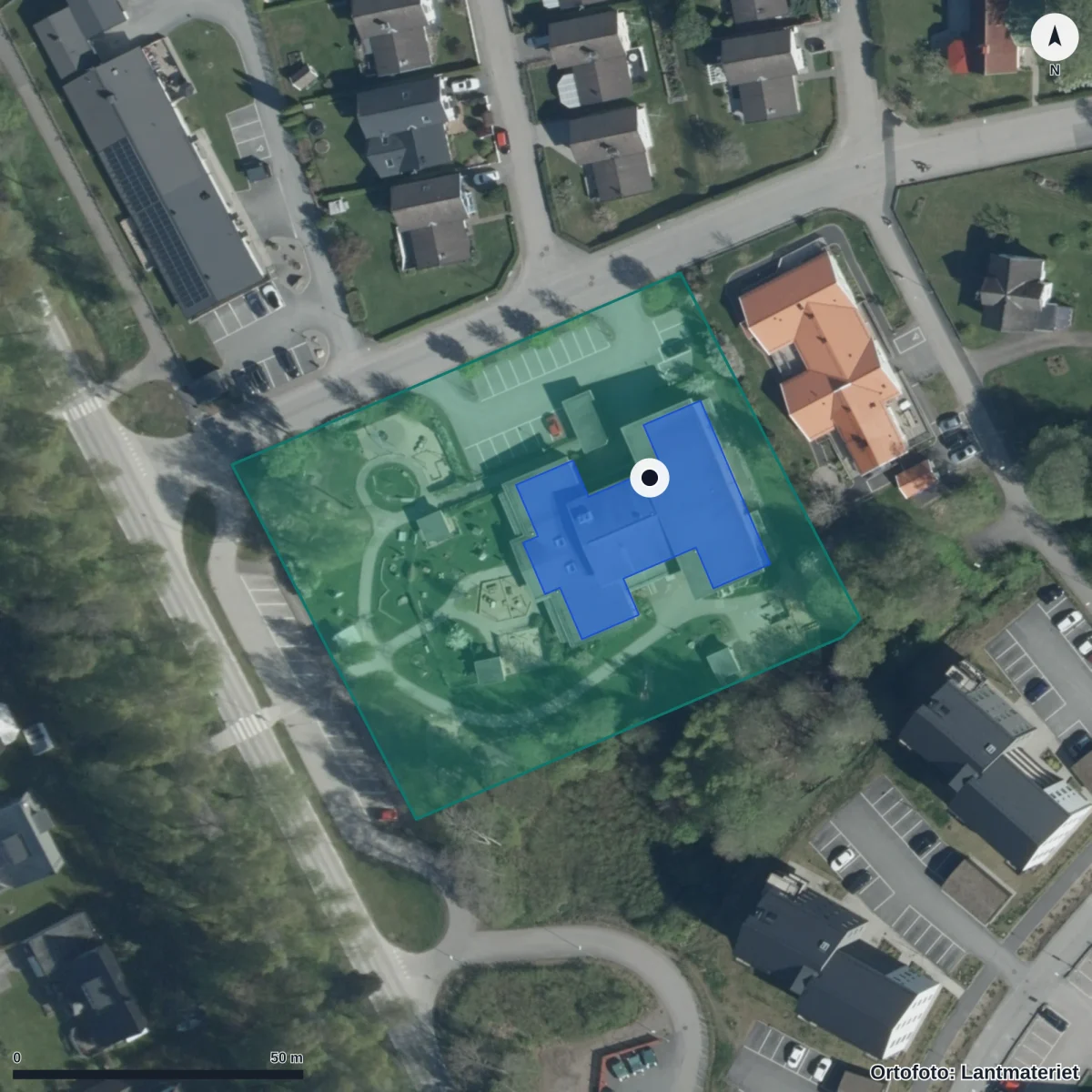 Flygbild över Stadsskogens Förskola, ortofoto från Lantmäteriet