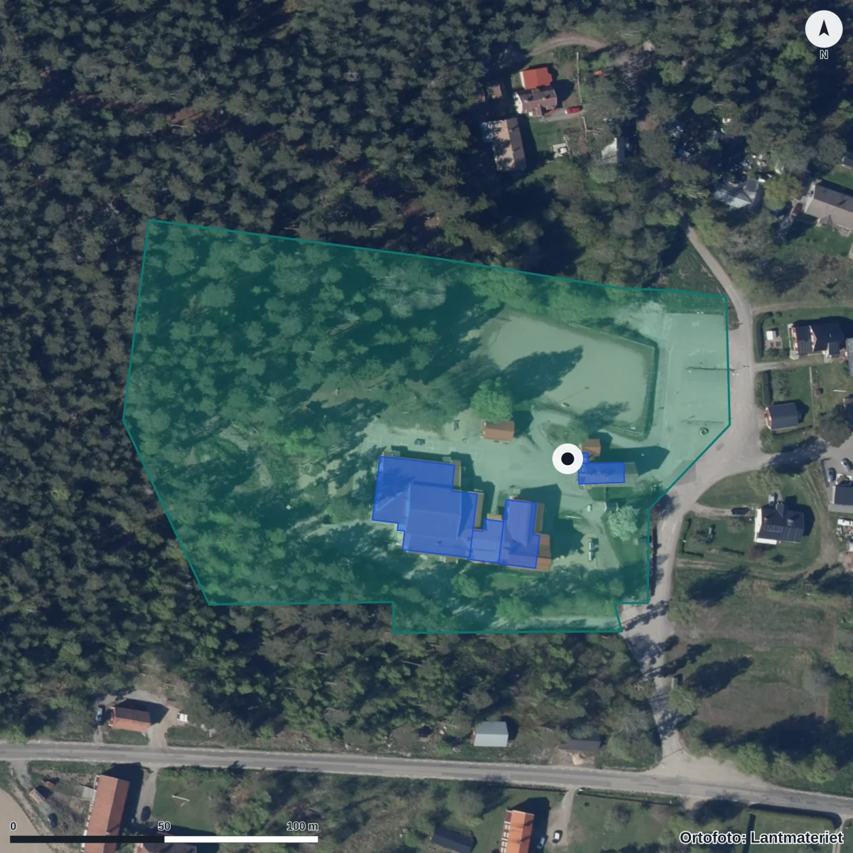 Flygbild över Edsta Förskola, ortofoto från Lantmäteriet