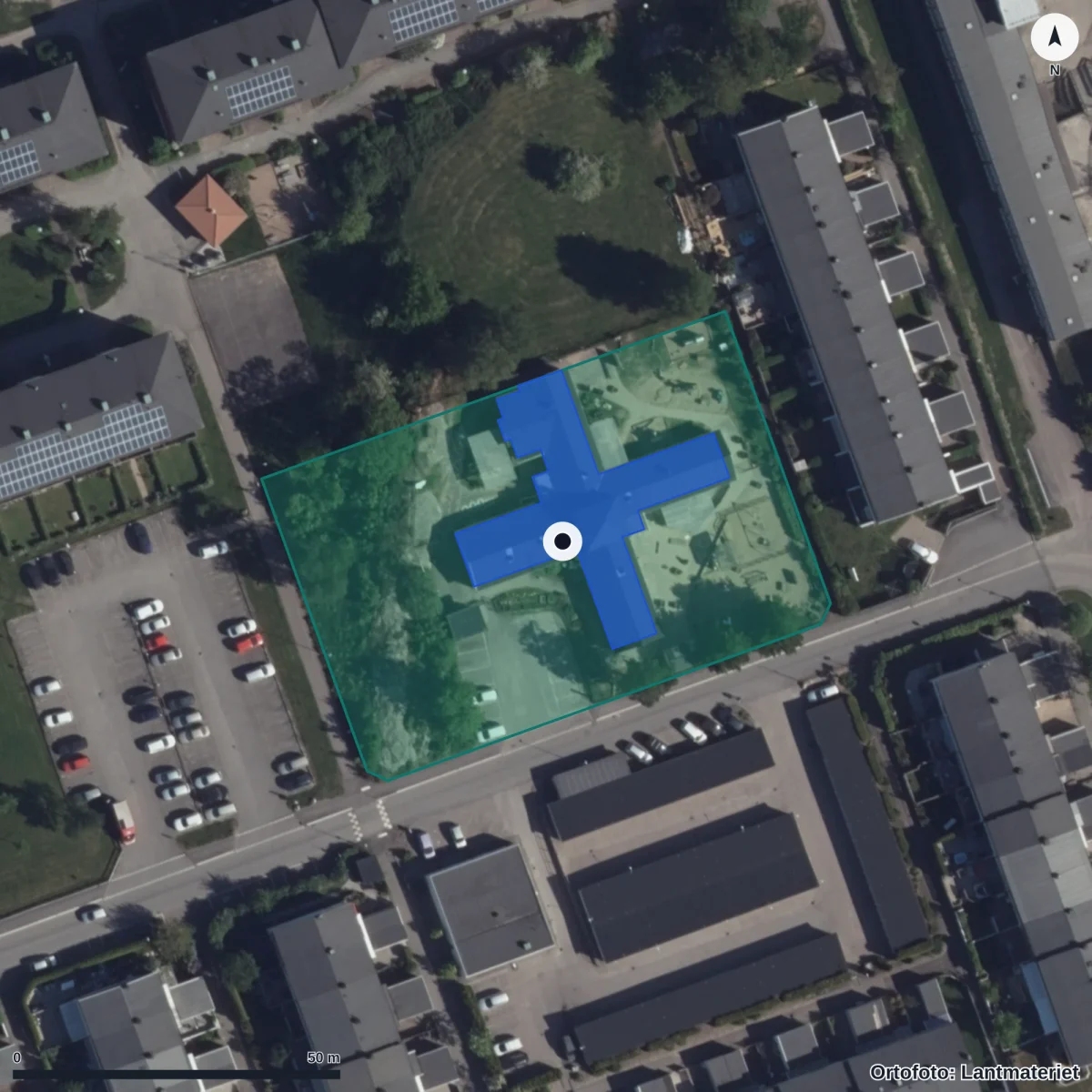 Flygbild över Hammerö Förskola, ortofoto från Lantmäteriet