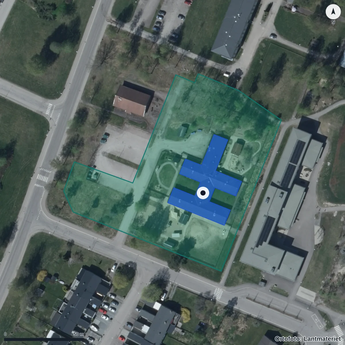 Flygbild över Förskolan Kompassen, ortofoto från Lantmäteriet