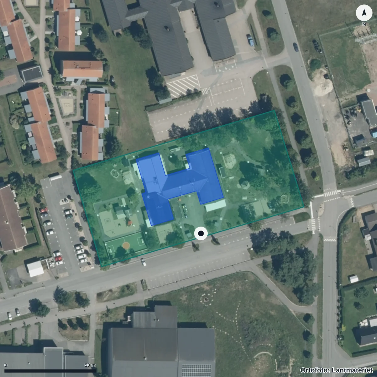 Flygbild över Sånna Förskola, ortofoto från Lantmäteriet