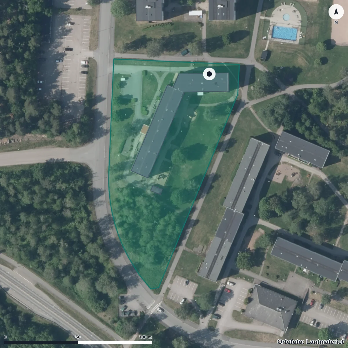 Flygbild över Tallbackens Förskola, ortofoto från Lantmäteriet