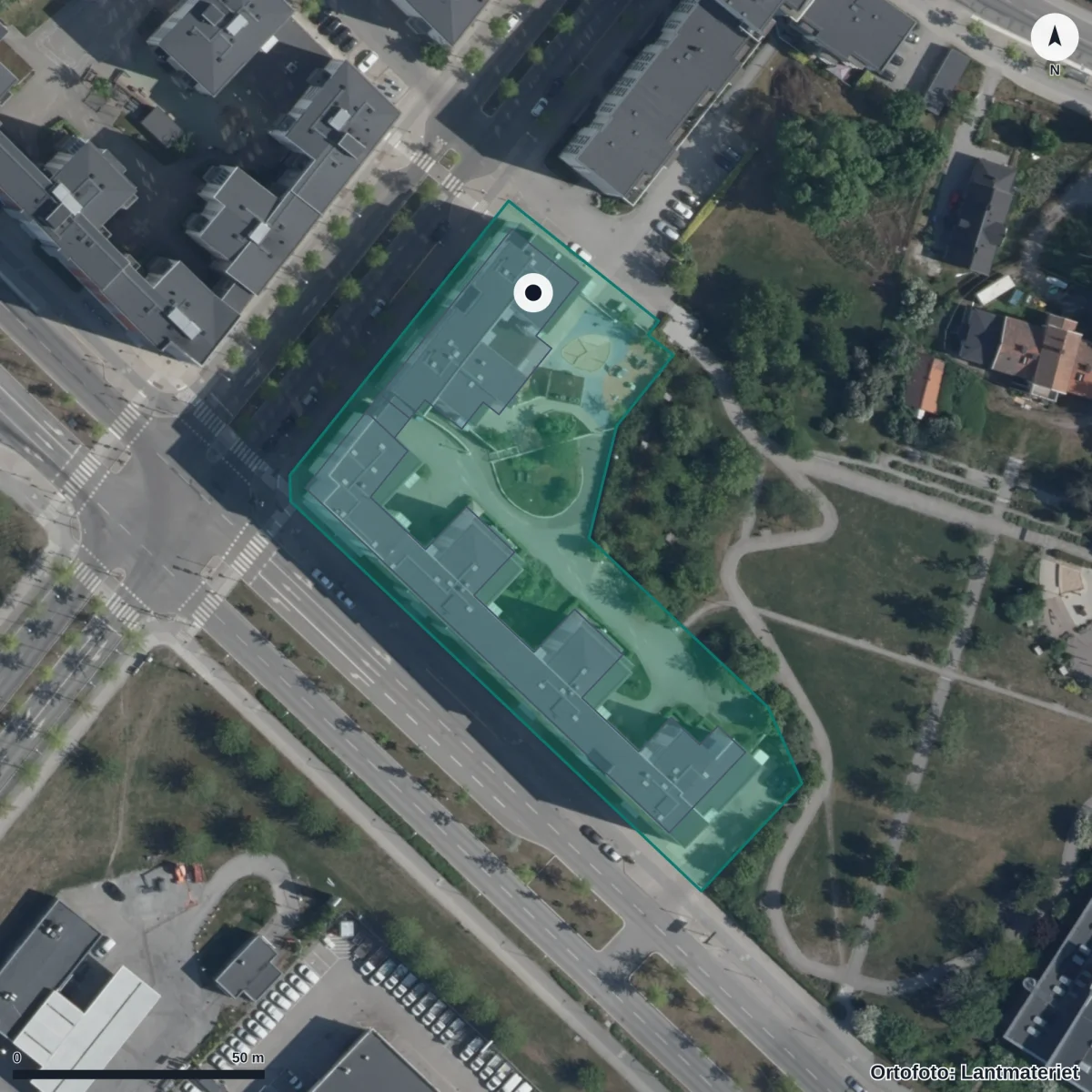 Flygbild över Förskolan Kista Gård, ortofoto från Lantmäteriet