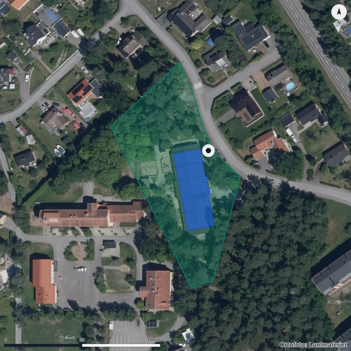 Flygbild över Tallbackens Förskola, ortofoto från Lantmäteriet