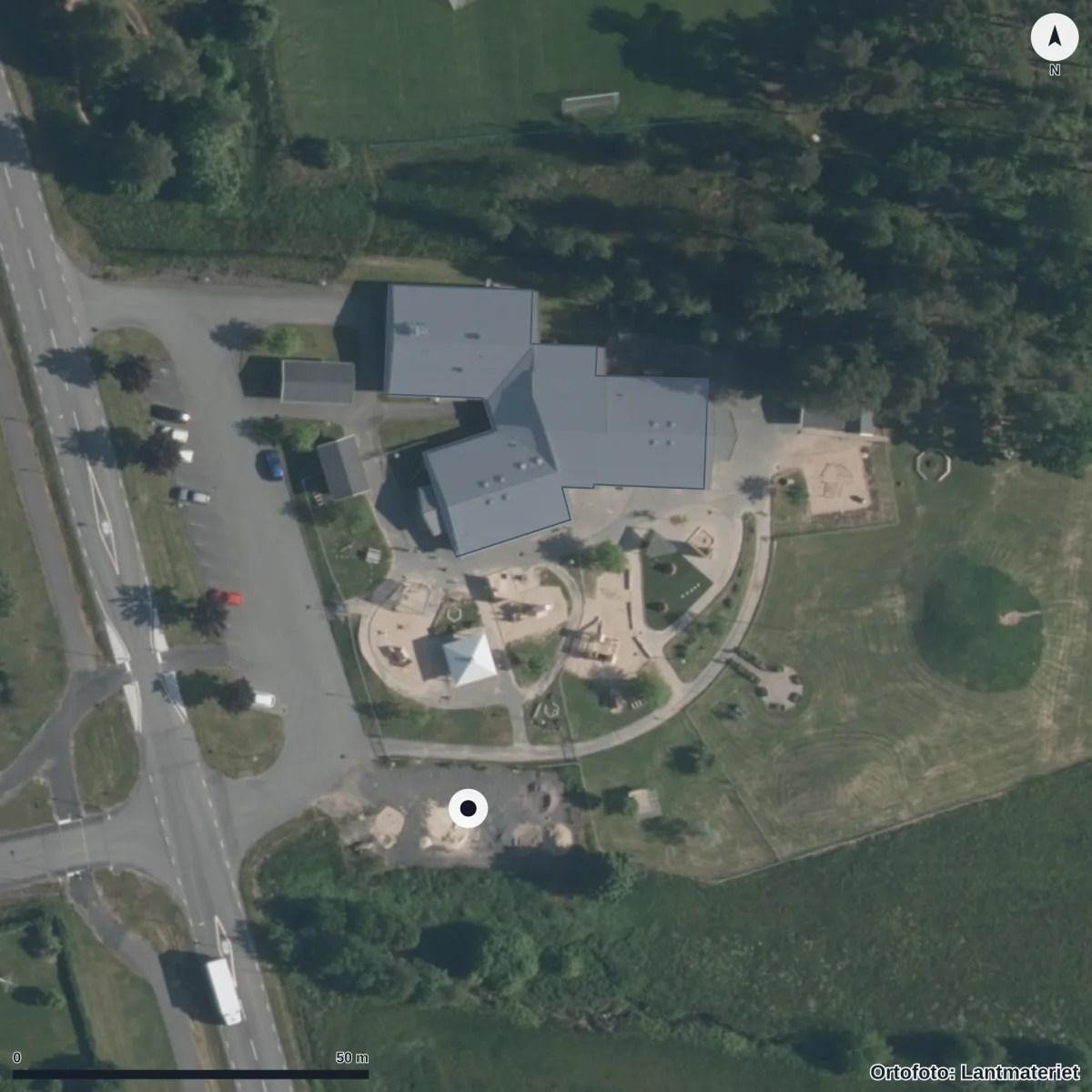 Flygbild över Slättens Förskola, ortofoto från Lantmäteriet