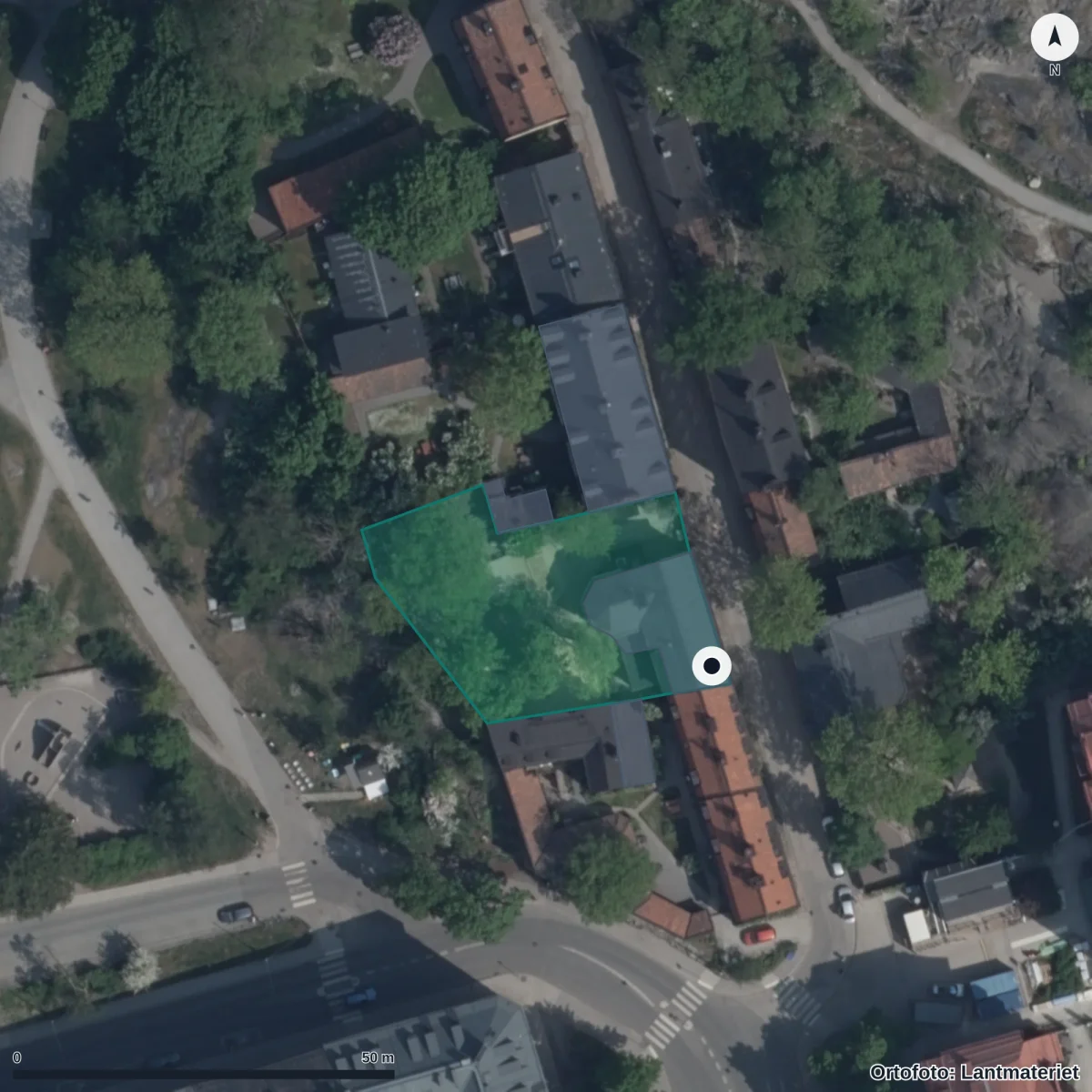 Flygbild över Förskolan Plommonlunden, ortofoto från Lantmäteriet