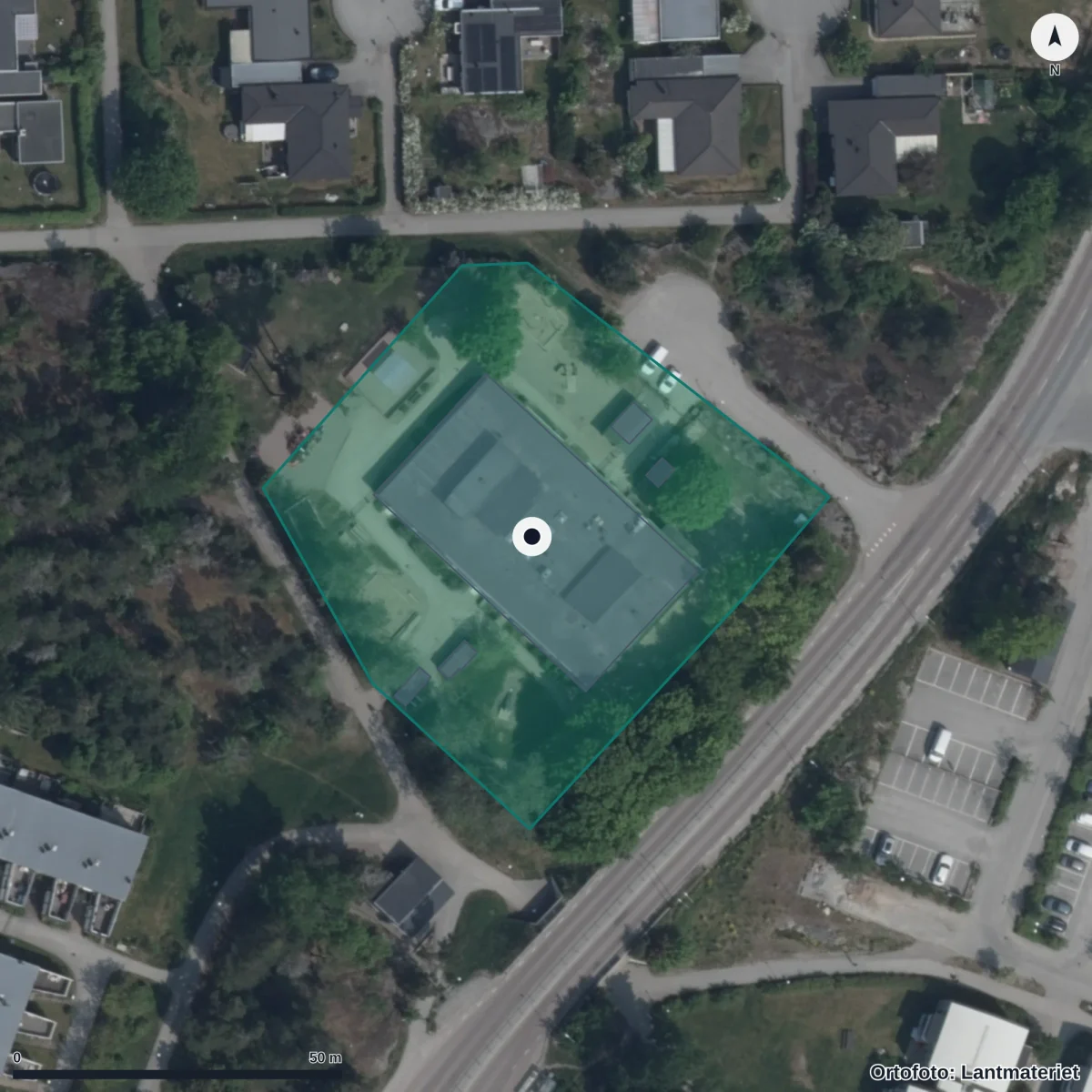 Flygbild över Chrysolitens Förskola, ortofoto från Lantmäteriet
