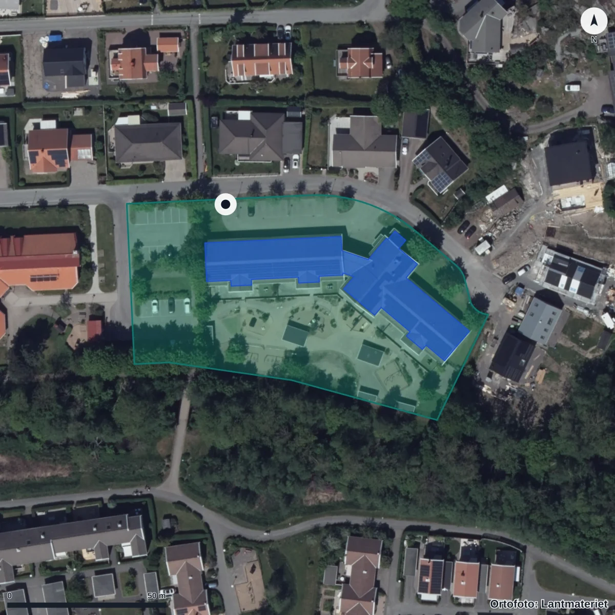 Flygbild över Billdals Kyrkväg 3 Förskola, ortofoto från Lantmäteriet