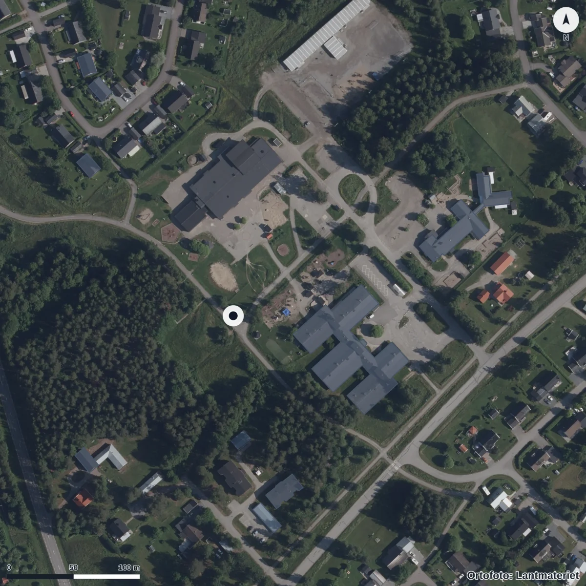 Flygbild över Skogens Förskola, ortofoto från Lantmäteriet