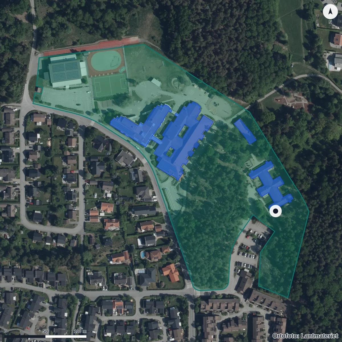Flygbild över Dibber Vallatorp Förskola, ortofoto från Lantmäteriet