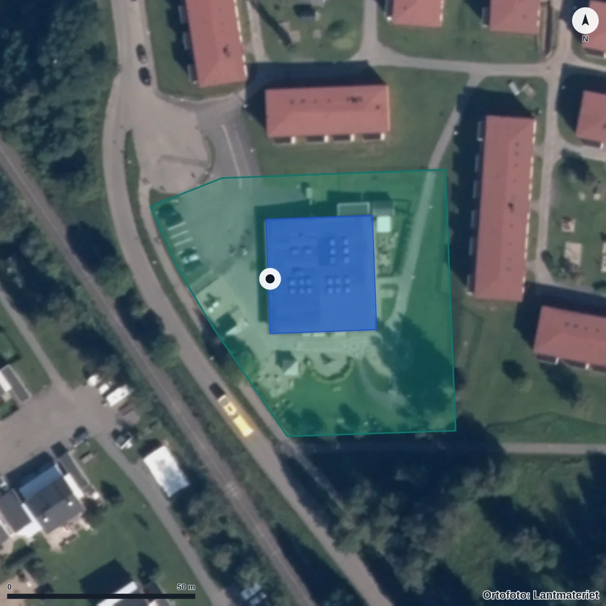 Flygbild över Mjölnargränds Förskola, ortofoto från Lantmäteriet