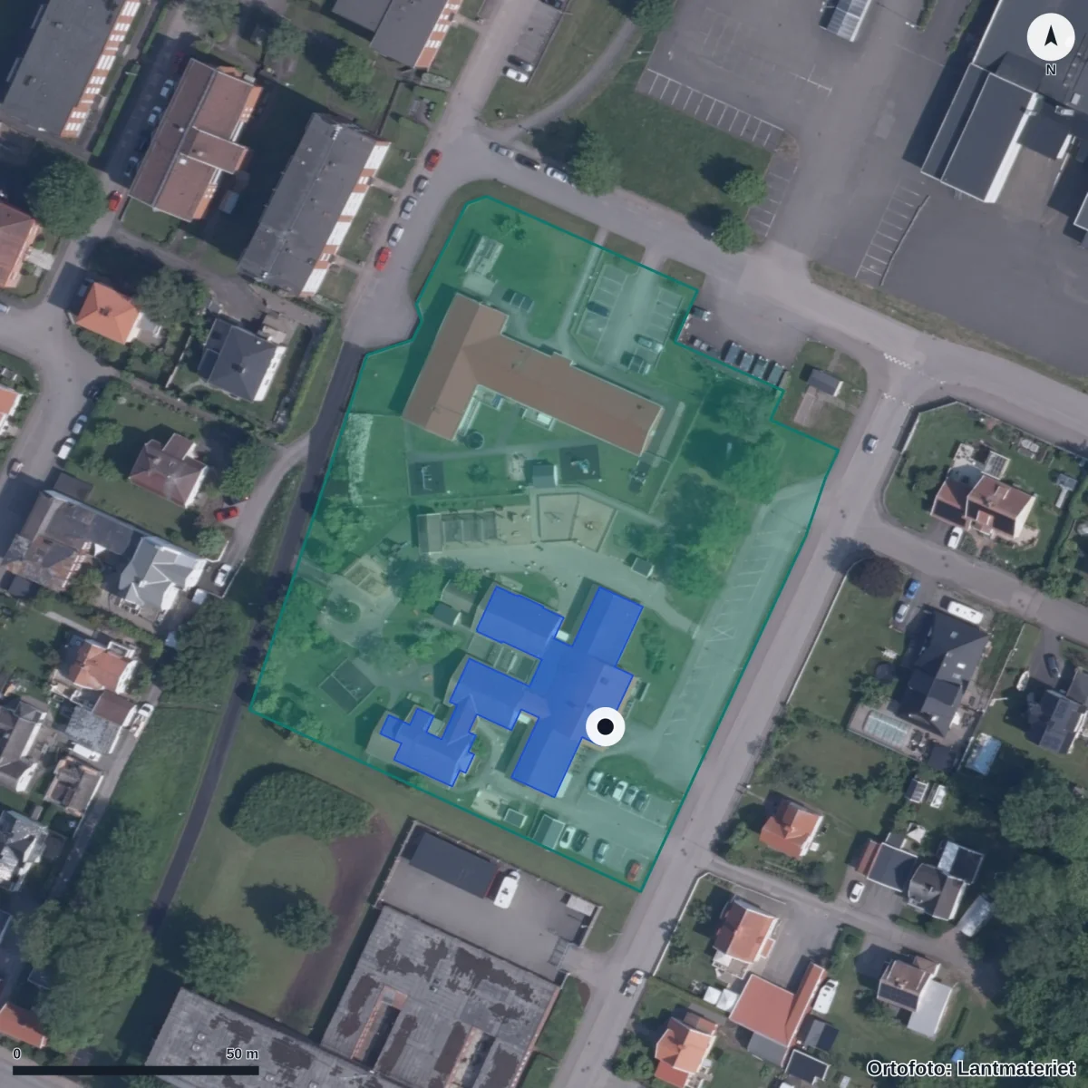 Flygbild över Hästbackens Förskola, ortofoto från Lantmäteriet
