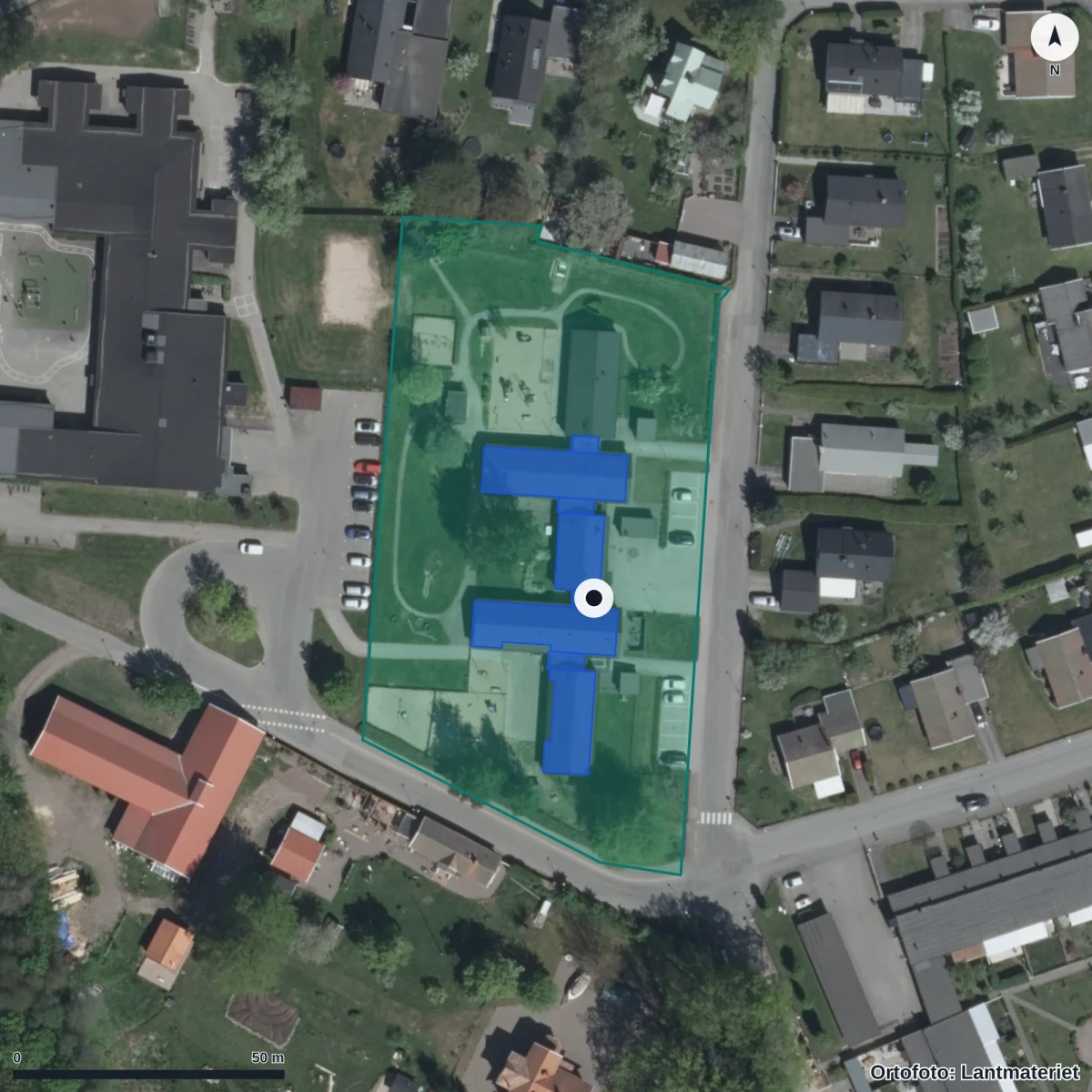 Flygbild över Förskolan Hammaren, ortofoto från Lantmäteriet