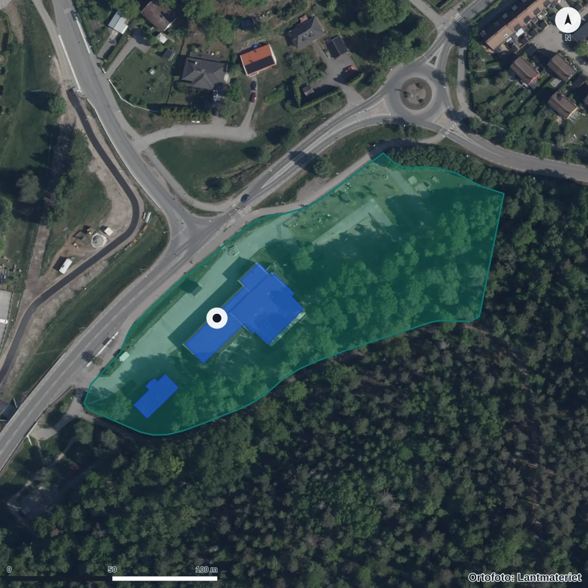 Flygbild över Förskolan Fröhuset, ortofoto från Lantmäteriet