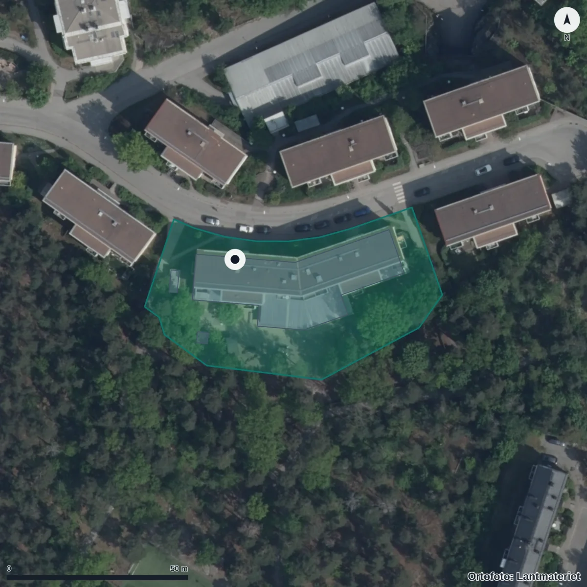 Flygbild över Förskolan Höjden, Pysslingen, ortofoto från Lantmäteriet