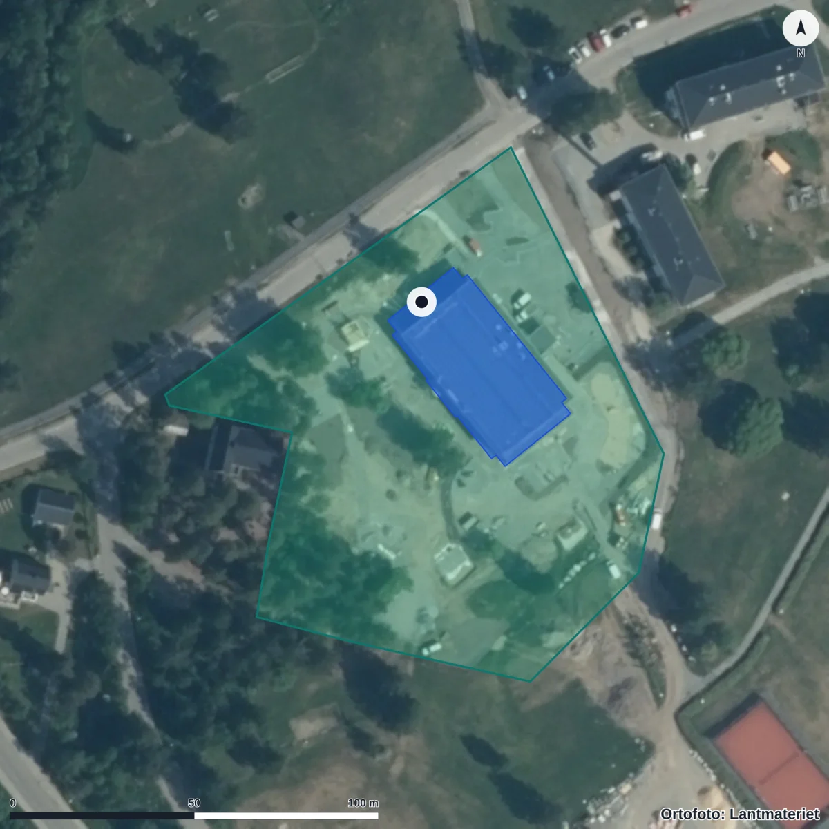 Flygbild över Skogsbackens Förskola, ortofoto från Lantmäteriet