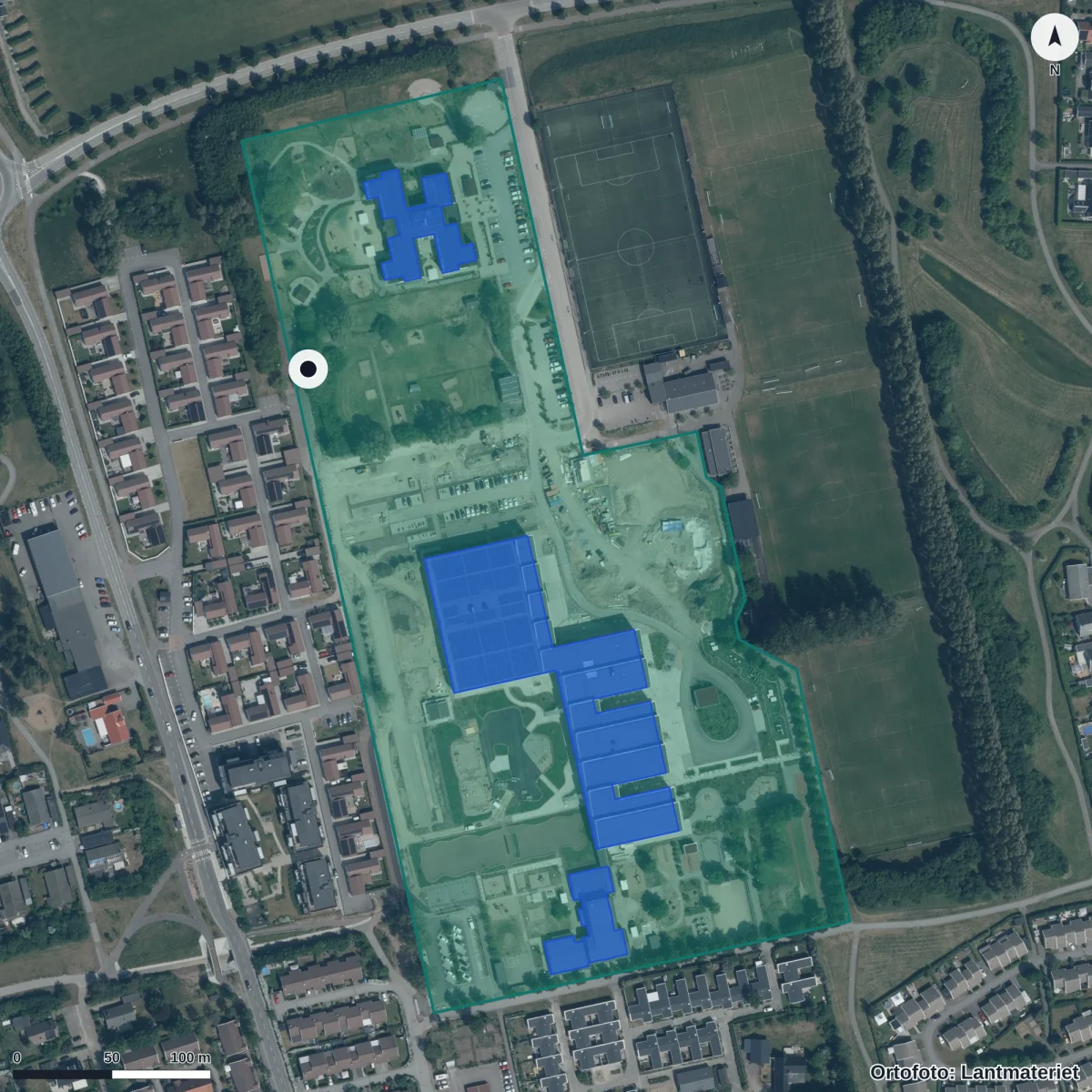 Flygbild över Tolvåker Förskola, ortofoto från Lantmäteriet
