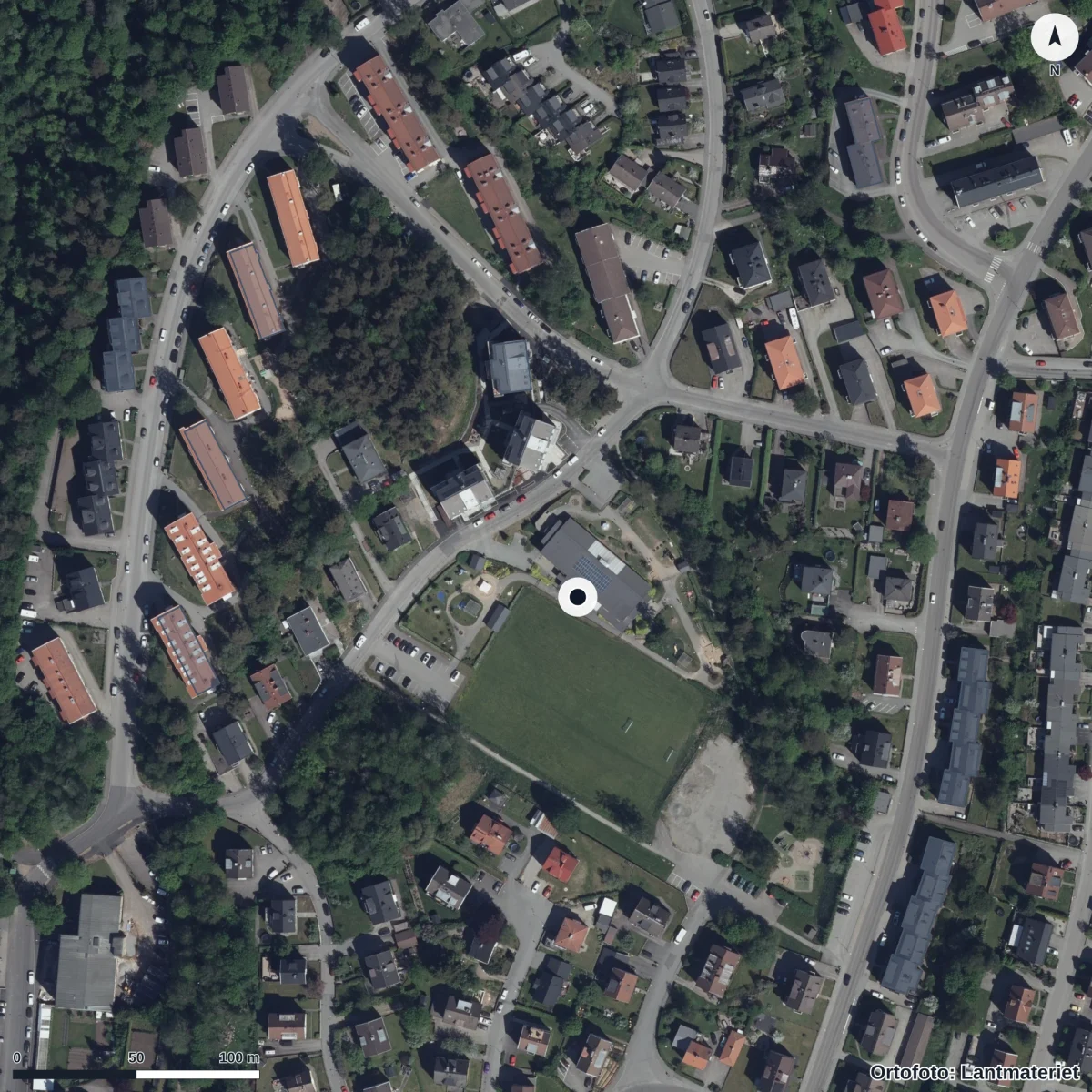 Flygbild över Sagans Förskola, ortofoto från Lantmäteriet
