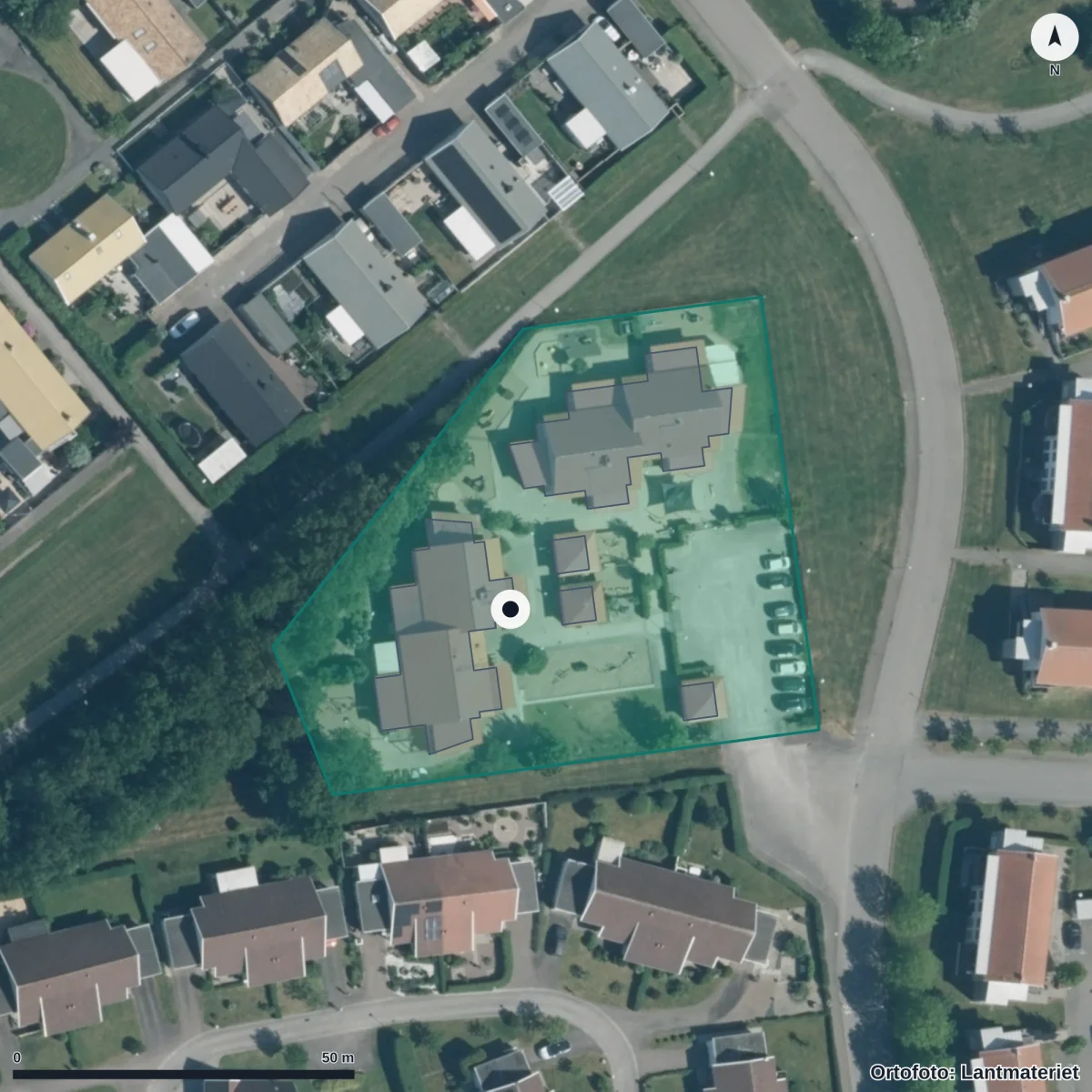 Flygbild över Vikens Ry Förskola, ortofoto från Lantmäteriet