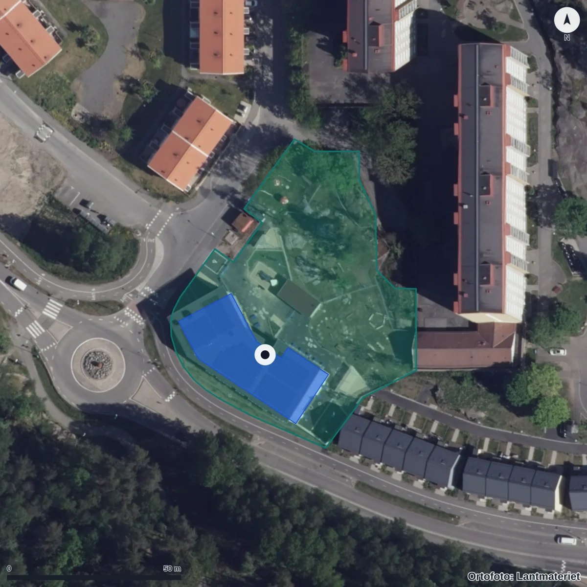 Flygbild över Kosmosgatan 1 Förskola, ortofoto från Lantmäteriet