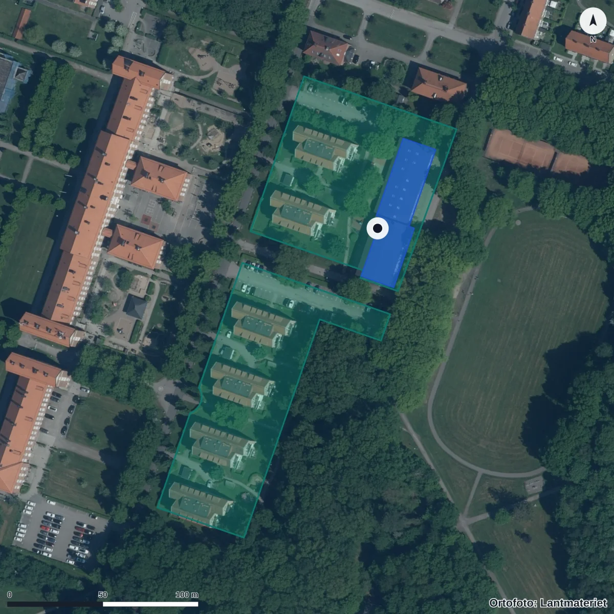 Flygbild över Montemini Montessoriförskola, ortofoto från Lantmäteriet