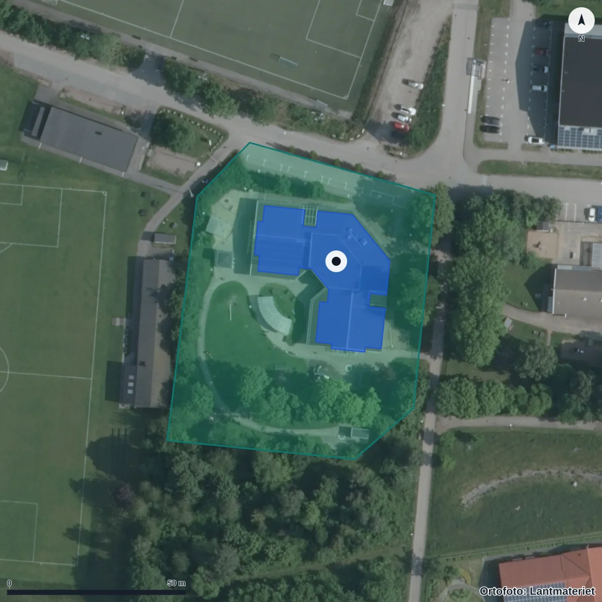Flygbild över Kärlekens Förskola, ortofoto från Lantmäteriet