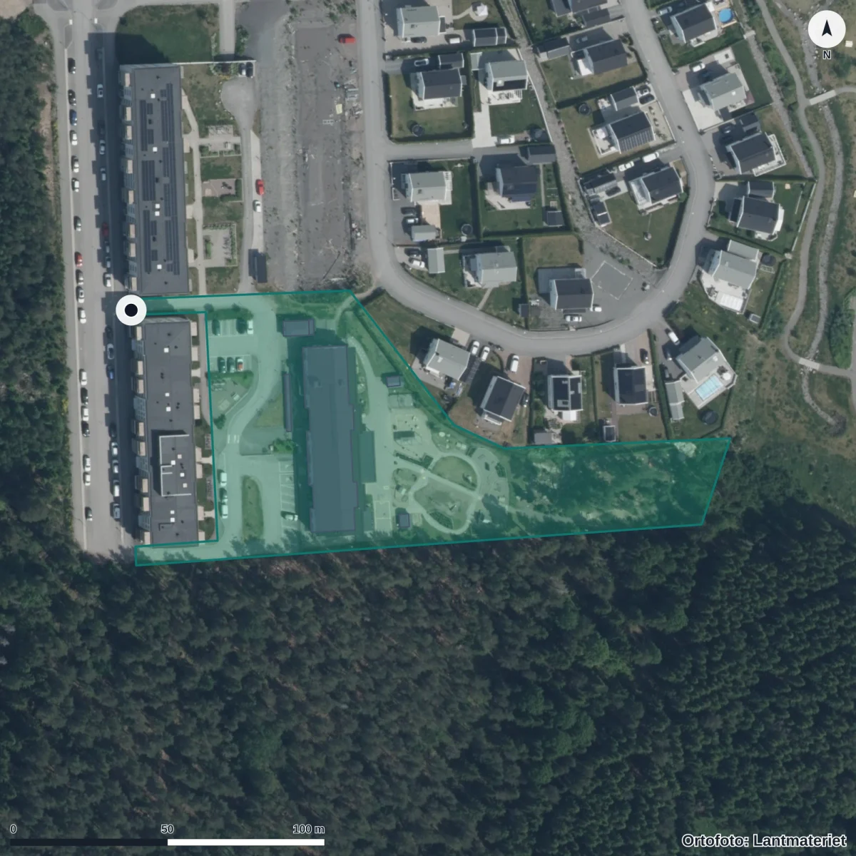 Flygbild över Molnets Förskola, ortofoto från Lantmäteriet