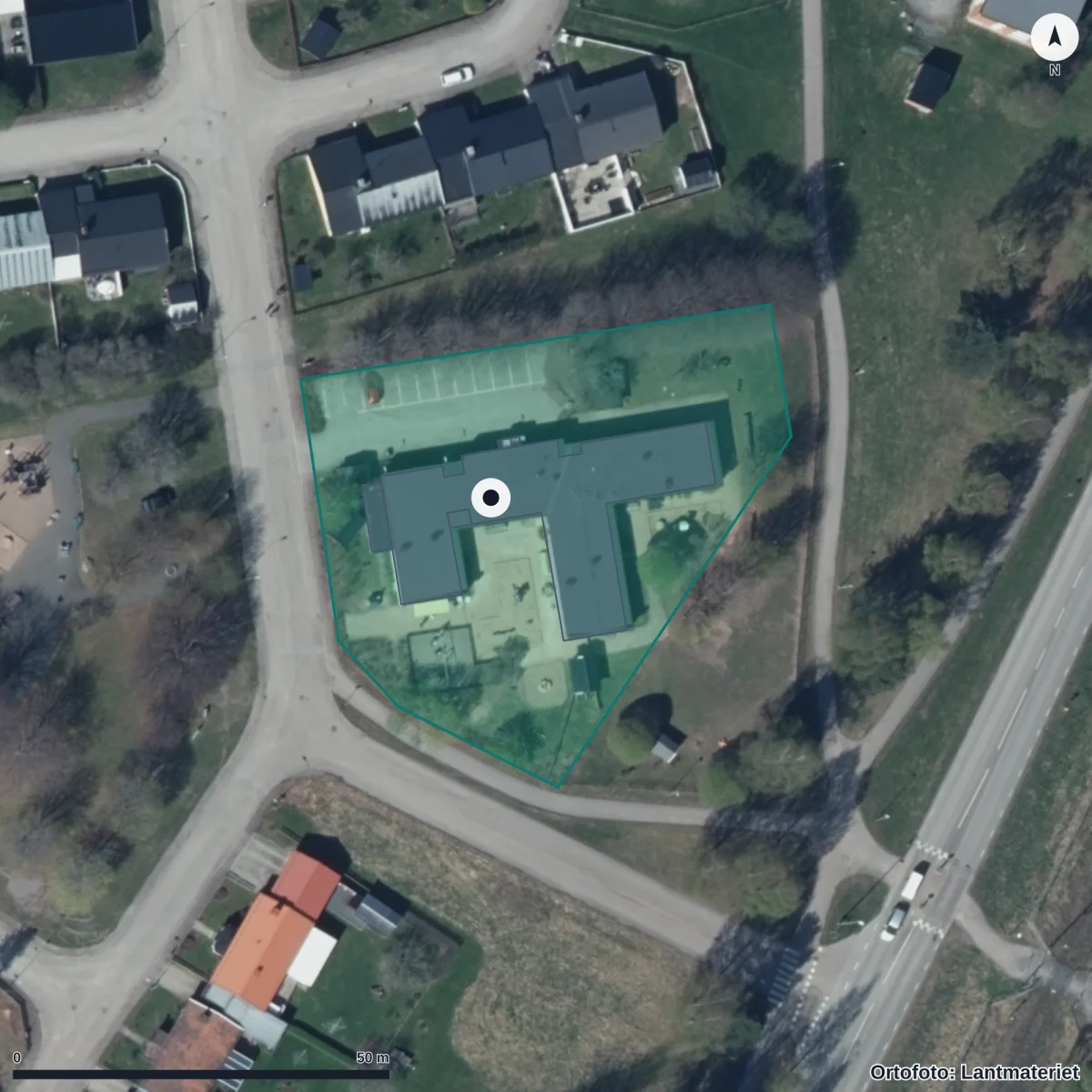 Flygbild över Kvarnforsgården, ortofoto från Lantmäteriet