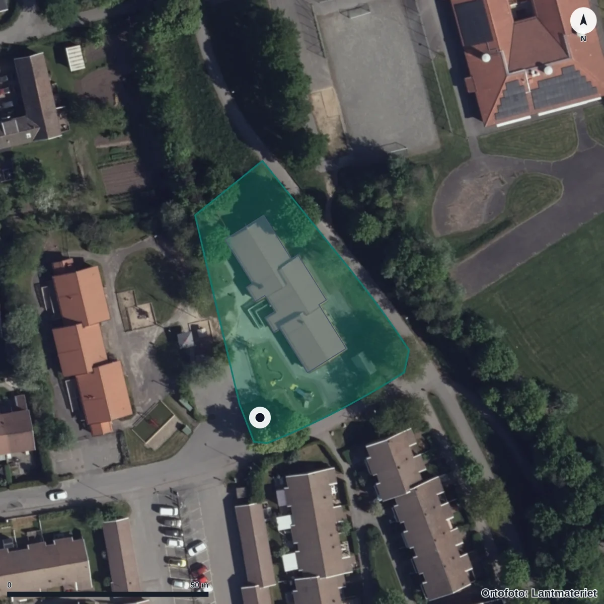 Flygbild över Kyrkängens Förskola, ortofoto från Lantmäteriet