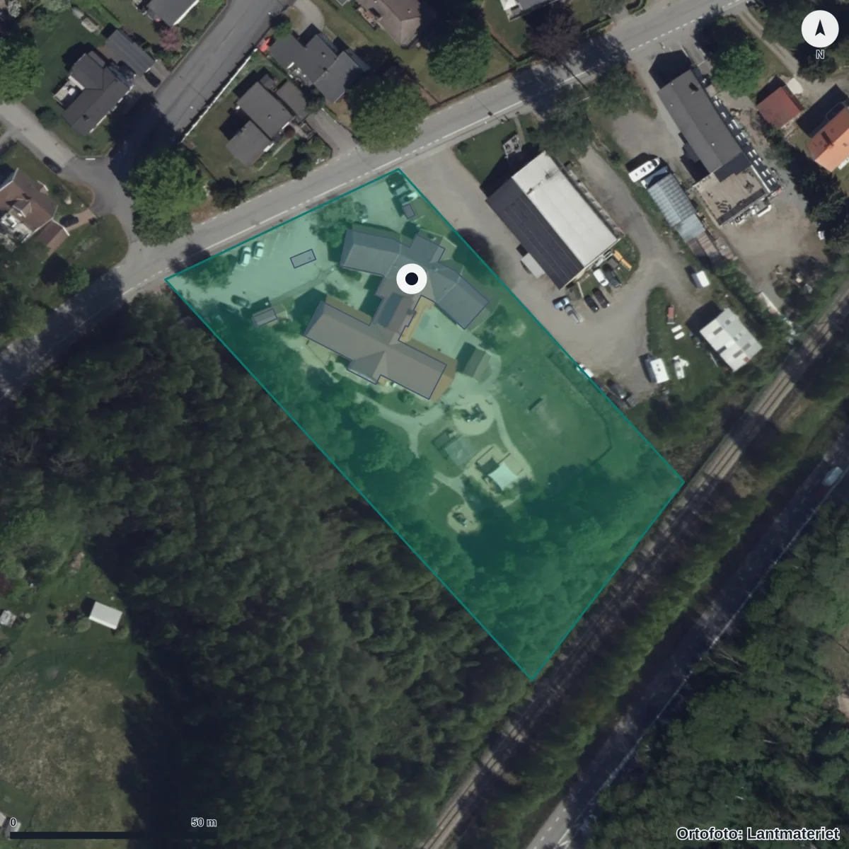Flygbild över Frufällegårdens Förskola, ortofoto från Lantmäteriet