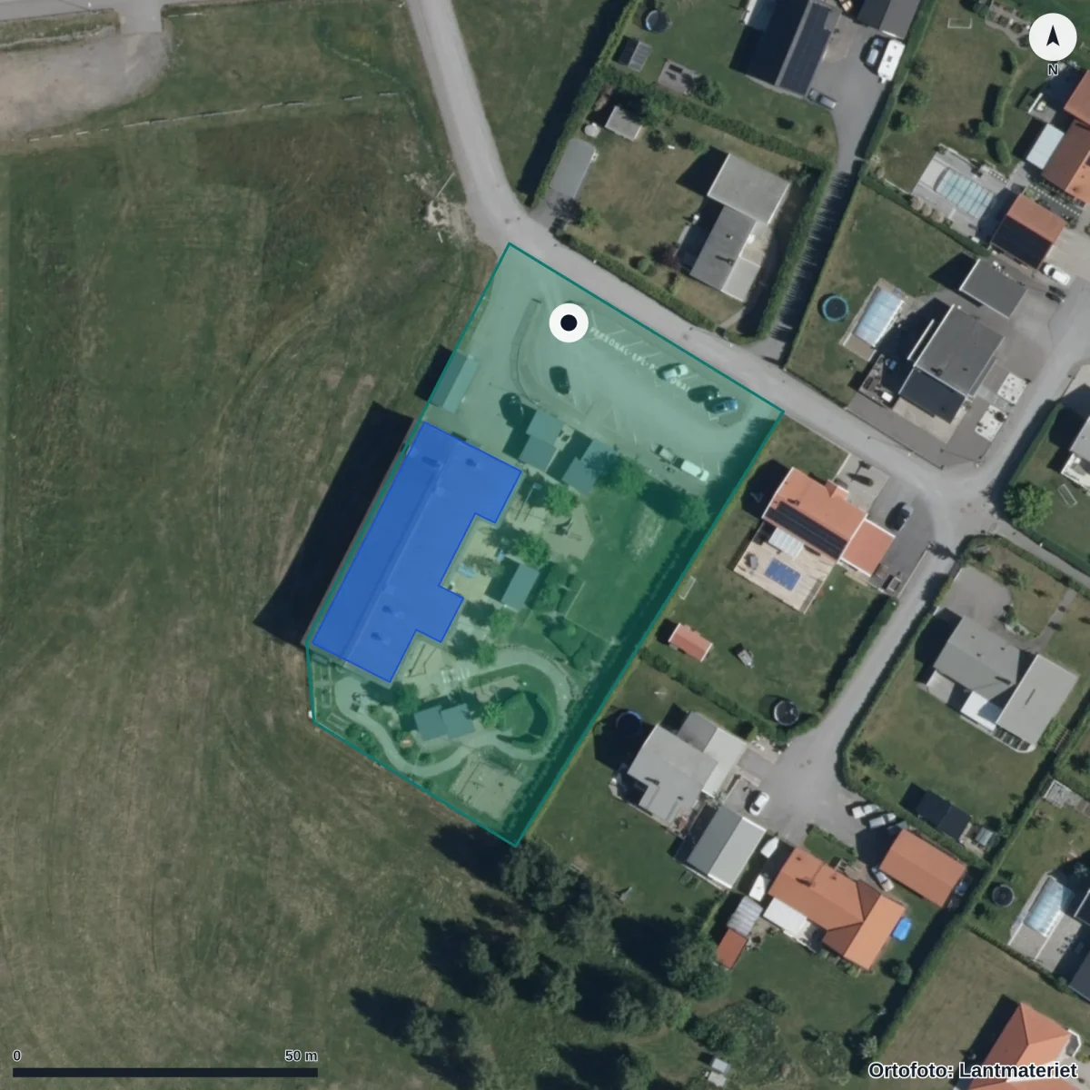 Flygbild över Humpegårds Förskola, ortofoto från Lantmäteriet