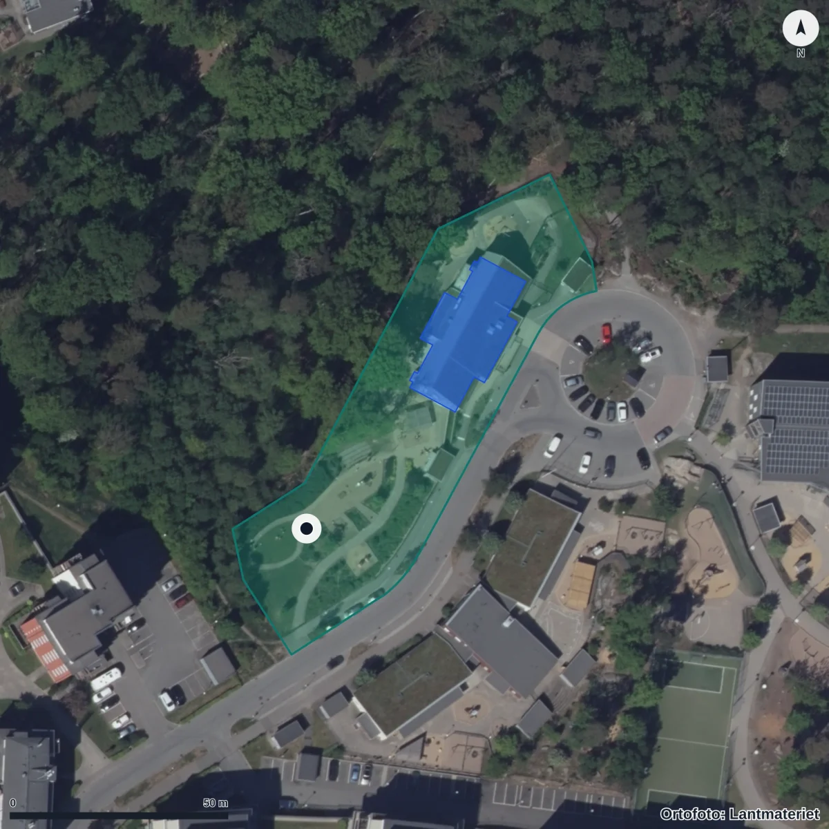 Flygbild över Ekskogens Förskola, ortofoto från Lantmäteriet