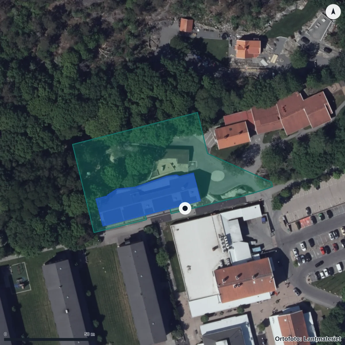 Flygbild över Torslanda Torg 8 Förskola, ortofoto från Lantmäteriet