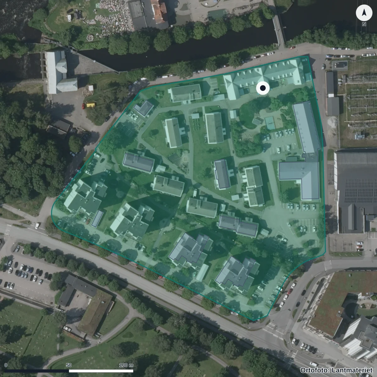 Flygbild över Hertings Gårds Förskola, ortofoto från Lantmäteriet