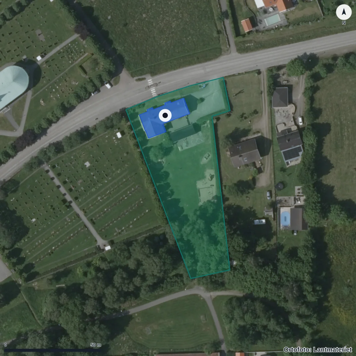 Flygbild över Träslövs Förskola, ortofoto från Lantmäteriet