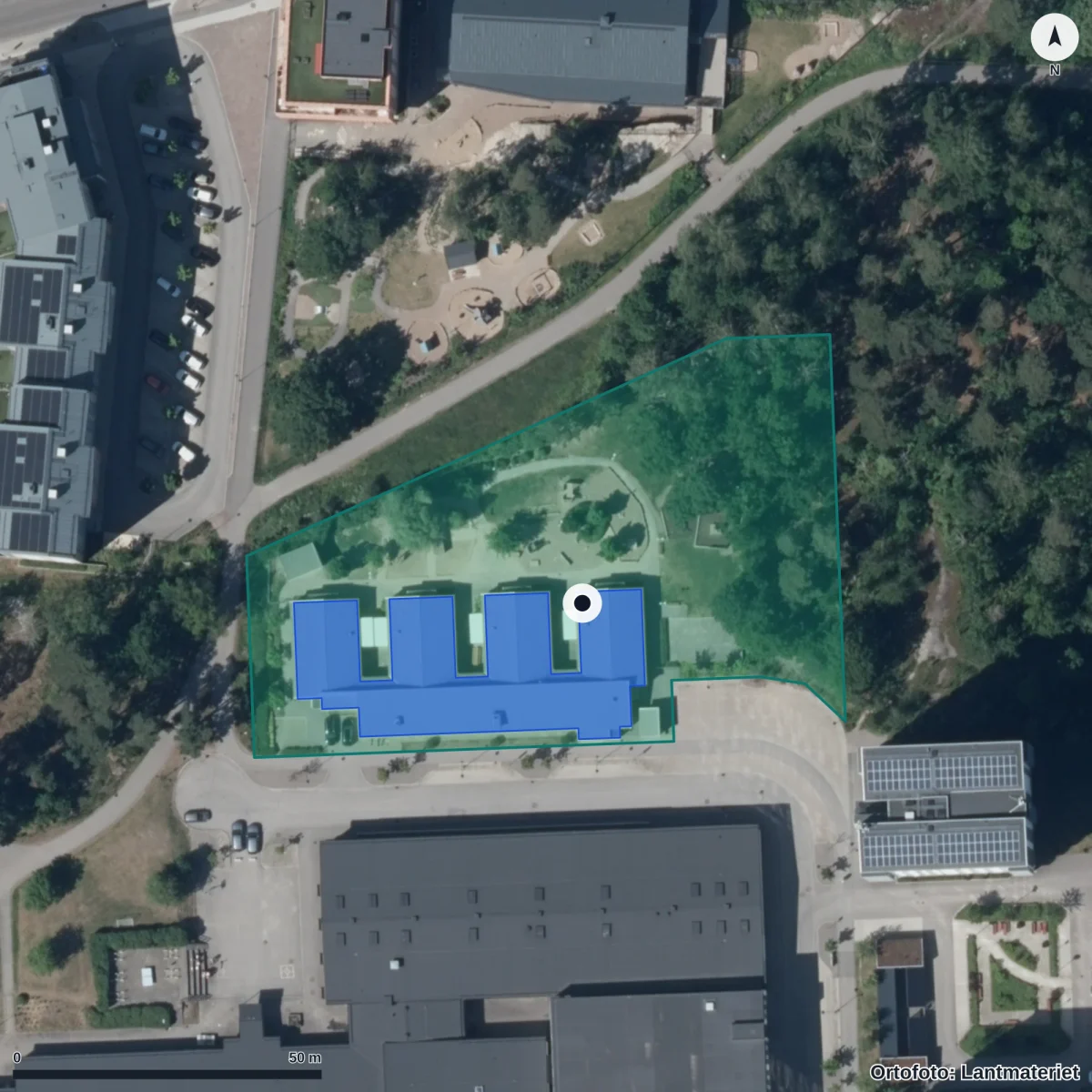 Flygbild över Rotegatan 10, ortofoto från Lantmäteriet