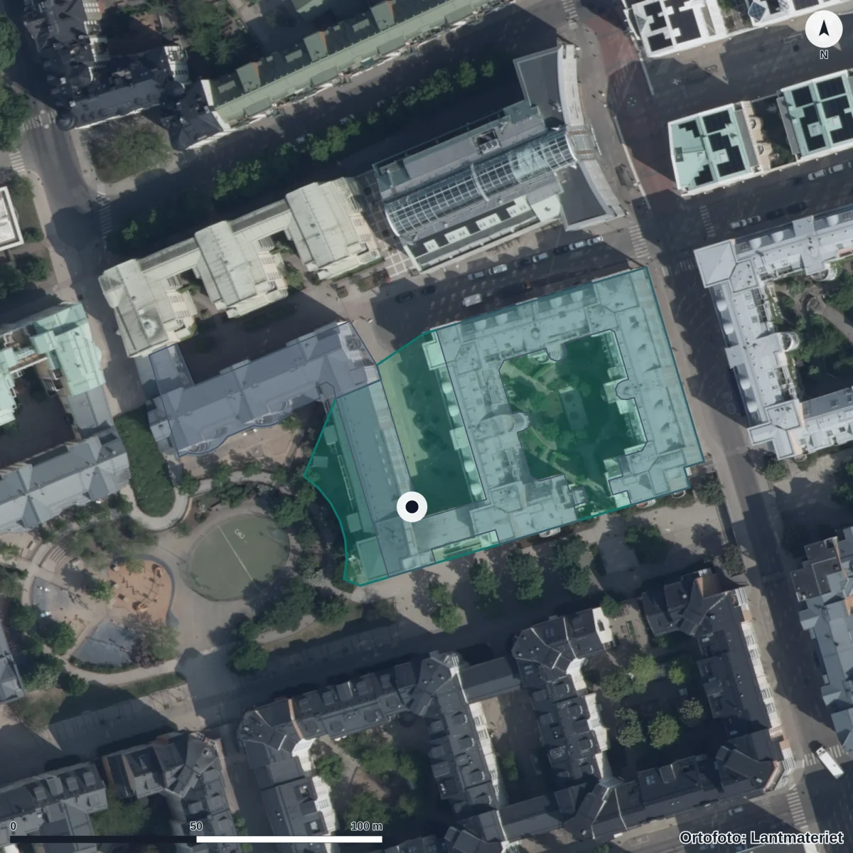 Flygbild över Förskolan Mariatorget, Pysslingen, ortofoto från Lantmäteriet